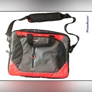 Lenovo laptop bag or case - waterproof, handheld strap and shoulder strap